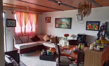 Finca con casa y loza para otro piso, Vereda san isidro Guarne a 10 minutos de la Autopista