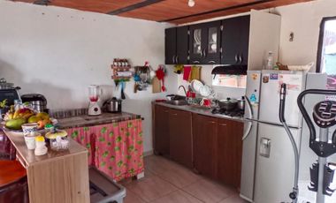 Finca con casa y loza para otro piso, Vereda san isidro Guarne a 10 minutos de la Autopista