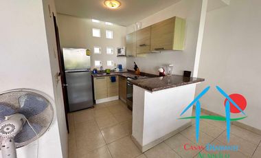 Casa en venta con terraza con salida y acceso a jardín y albercas