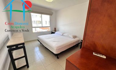 Casa en venta con terraza con salida y acceso a jardín y albercas