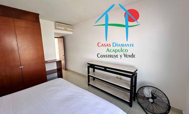 Casa en venta con terraza con salida y acceso a jardín y albercas