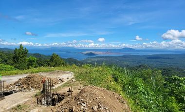 Lot for sale in Tagaytay overlooking taal view affordable and good investment