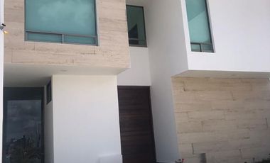 CASA EN VENTA, FRACC. LOS CEDROS.