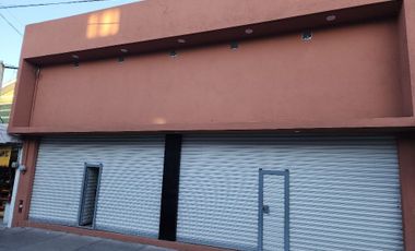 RENTA de Bodega - Local Comercial en calle principal de la Central de Abastos de Querétaro