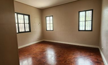 SPACIOUS BUNGALOW HOUSE FOR RENT IN ANGELES CITY