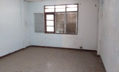 ทรัพย์ บสส. รหัส 8Z2167 ทาวน์เฮ้าส์  อ่างทอง