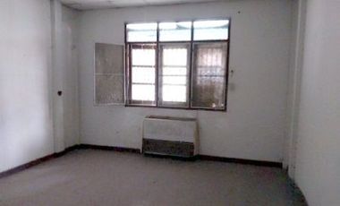 ทรัพย์ บสส. รหัส 8Z2167 ทาวน์เฮ้าส์  อ่างทอง