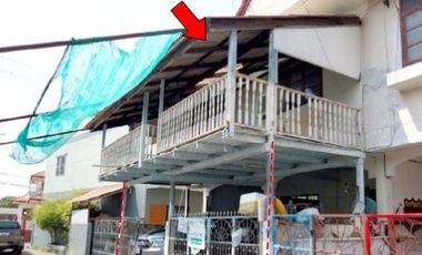 ทรัพย์ บสส. รหัส 8Z2167 ทาวน์เฮ้าส์  อ่างทอง