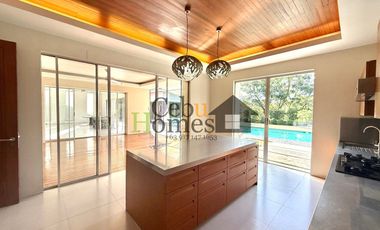 Five Bedroom Home with Pool For Rent in Mandaue