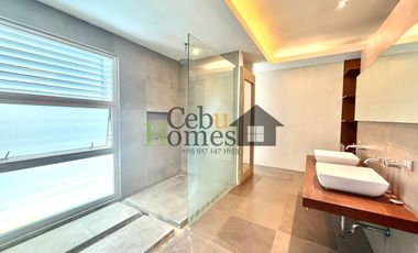 Five Bedroom Home with Pool For Rent in Mandaue