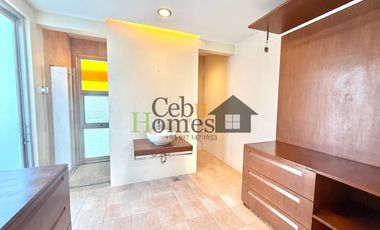 Five Bedroom Home with Pool For Rent in Mandaue