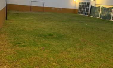Renta Casa en juriquilla 5 recamaras, amplio jardin. Queretaro