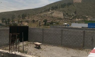 Venta de Terreno Mitad del Mundo Via Calacalí 8.400 m²  Negociable