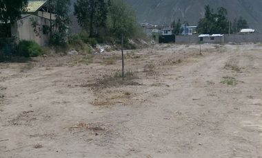 Venta de Terreno Mitad del Mundo Via Calacalí 8.400 m²  Negociable