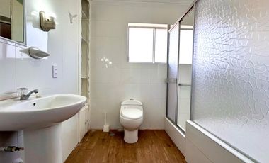 Casa amplia en alquiler Av. Conde de Nieva