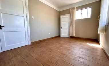Casa amplia en alquiler Av. Conde de Nieva
