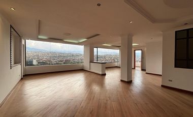 Penthouse central en venta en Loja