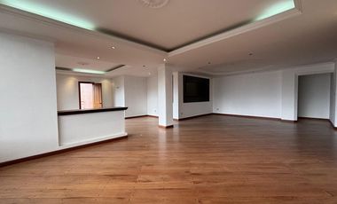 Penthouse central en venta en Loja