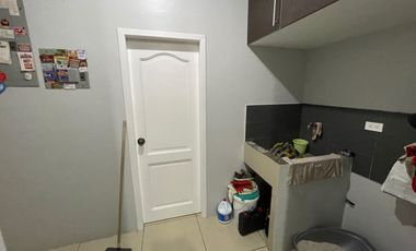 En Venta Casa de 5 Dormitorios en Urb. Estancia del Rio en Via Samborondon