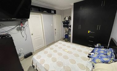 En Venta Casa de 5 Dormitorios en Urb. Estancia del Rio en Via Samborondon