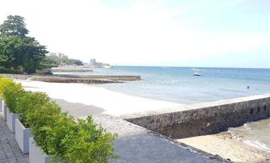 FOR RENT: PRIME BEACHFRONT 1BEDROOM CONDO UNIT WITH STUNNING SEAVIEW IN REEF RESIDENCES, LAPU-LAPU CITY, CEBU.
