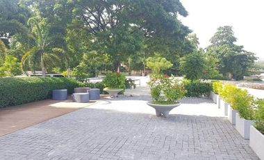 FOR RENT: PRIME BEACHFRONT 1BEDROOM CONDO UNIT WITH STUNNING SEAVIEW IN REEF RESIDENCES, LAPU-LAPU CITY, CEBU.