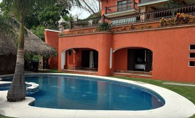 JIUTEPEC CLUB DE GOLF HDA. SAN GASPAR CASA EN VENTA CON VISTA PANORÁMICA