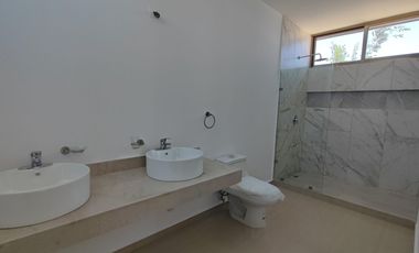 VENTA CASA NUEVA FRAC. SAN DIEGO CUTZ HACIENDA DE 4 RECAMARAS