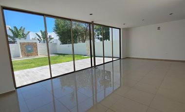 VENTA CASA NUEVA FRAC. SAN DIEGO CUTZ HACIENDA DE 4 RECAMARAS