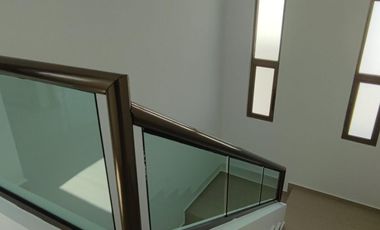 VENTA CASA NUEVA FRAC. SAN DIEGO CUTZ HACIENDA DE 4 RECAMARAS