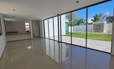 VENTA CASA NUEVA FRAC. SAN DIEGO CUTZ HACIENDA DE 4 RECAMARAS