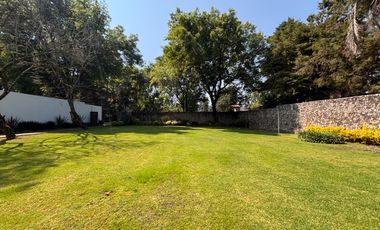 CASA EN VENTA EN LA ZONA CENTRO DE AVANDARO CON USO COMERCIAL