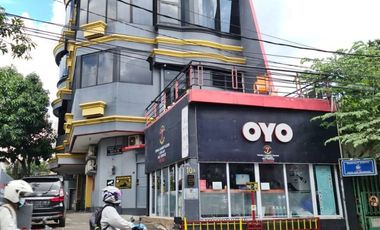 Hotel Penginapan OYO 50 Kamar Omset Bagus di Cideng, Jakarta Pusat