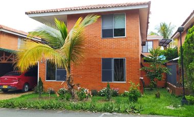 VENTA CASA CAMPESTRE HACIENDA EL CASTILLO
