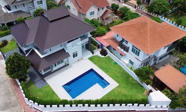 Spacious house for sale with private swimming pool at Central Park Hillside Village in East Pattaya