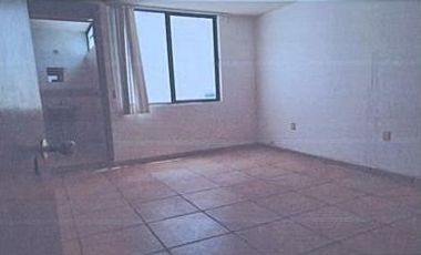 CASA EN VENTA AL SUR DE AGUASCALIENTES IDEAL PARA OFICINAS