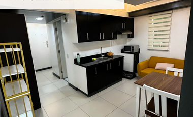 🏙️ For Sale: Cozy BGC 1 Bedroom Unit in Two Serendra, Bonifacio Global City near SM Aura