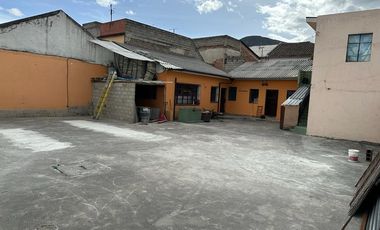 VENDO PROPIEDAD, AREA DE TERRENO 408m2 , ESQUINERA,SECTOR LA ATAHUALPA, QUITO, ECUADOR