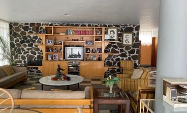 SE VENDE COMO TERRENO, MAGNIFICA PROPIEDAD EN VENTA IDEAL PARA INVERSIONISTAS.