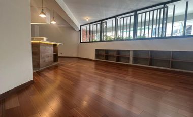 EN VENTA DEPARTAMENTO EN PRIMER PISO CON HERMOSA TERRAZA EN,  MIRAFLORES