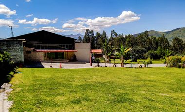 HOSTERIA en venta, 10.000m2 de terreno y 968m2 construidos, piscina, 20 parqueos