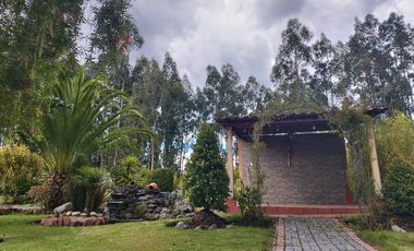 HOSTERIA en venta, 10.000m2 de terreno y 968m2 construidos, piscina, 20 parqueos