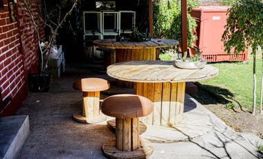 HOSTERIA en venta, 10.000m2 de terreno y 968m2 construidos, piscina, 20 parqueos