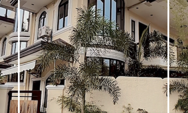 Corner 3-Storey House with Pool for Rent in The Parkplace Village, Cavite