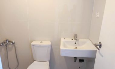 Nice Location Unfurnished Studio Unit for Rent in Avenir Condo Near IT Park