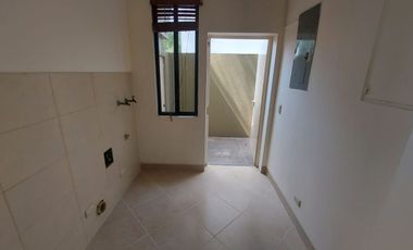 Samborondon, Venta Hermosa Casa de 5 Dorm. con Piscina y Vista Al Rio