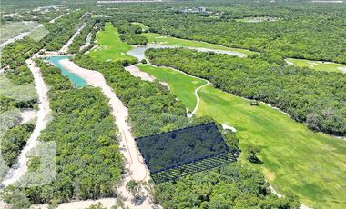 Terreno en Venta en Cancún en Kateah en Country Club Frente a Campo de Golf