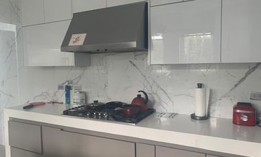 Isla Mocoli, Alquilo Linda Casa Amoblada con Piscina