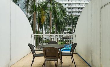 SHELL02XXC: For Rent Fully Furnished 1BR with Balcony in Shell Residences Pasay