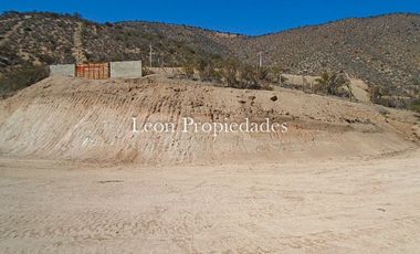 Se vende hermosa parcela de 11.600 mts2 en condominio en sector Alhué, Curacavi.